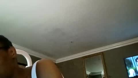 Snapshot of minniehunney chatting on March 1, 3:30 am minniehunney online show from March 1, 3:30 am