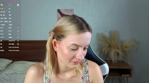 Snapshot of minnietammy chatting on October 10, 1:04 am Mary  is here 3 My favorite patterns 77143222321Try my private online show from October 10, 1:04 am