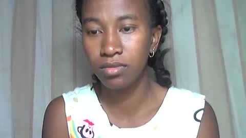 minouch211907 online show from November 12, 2:45 am