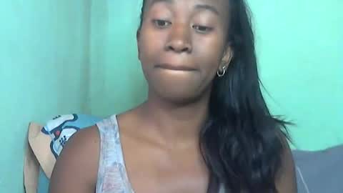 minouch211907 online show from May 13, 5:38 am