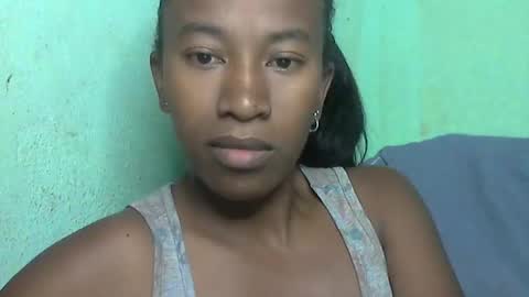 minouch211907 online show from May 15, 2:07 am