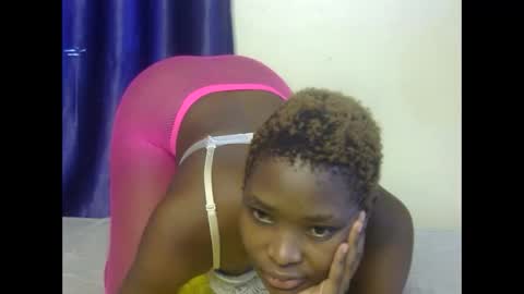 mint_queen online show from May 21, 7:26 am