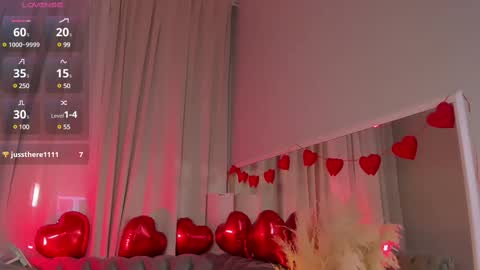 Snapshot of mintlackey chatting on February 11, 10:15 am Lianna online show from February 11, 10:15 am