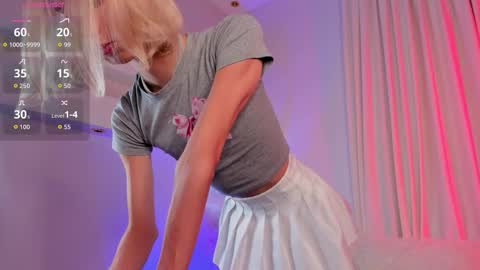 Snapshot of mintlackey chatting on September 9, 6:57 am Lianna online show from September 9, 6:57 am