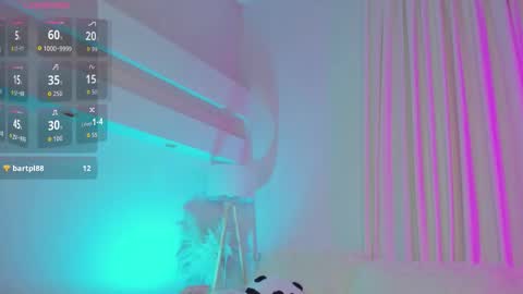 Snapshot of mintlackey chatting on September 13, 7:41 am Lianna online show from September 13, 7:41 am