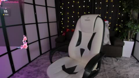 Rosie online show from December 28, 2:33 am