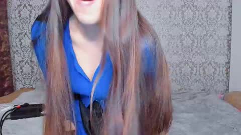 Snapshot of mira_bloempje chatting on January 5, 6:33 pm Mira online show from January 5, 6:33 pm