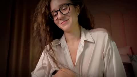 Mira online show from February 15, 3:53 pm