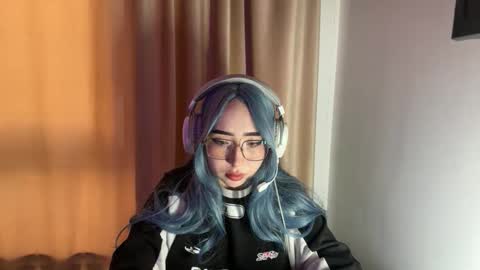 Snapshot of mira_light_ chatting on September 22, 9:22 am mira_light_ online show from September 22, 9:22 am