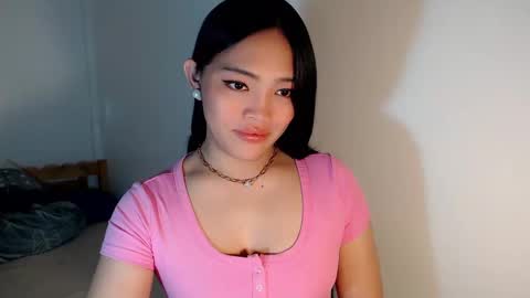 Snapshot of mira_luna222 chatting on December 25, 9:34 am Mira Bella online show from December 25, 9:34 am