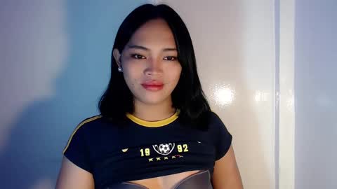 Snapshot of mira_luna222 chatting on March 1, 11:04 pm Mira Bella online show from March 1, 11:04 pm