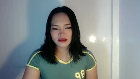 Snapshot of mira_luna222 chatting on March 10, 5:00 am Mira Bella online show from March 10, 5:00 am