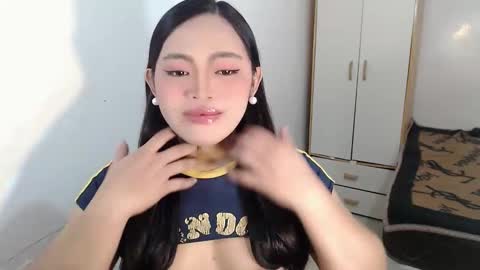 Mira Bella online show from May 18, 1:50 pm