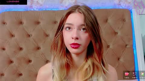 mira_lynxx online show from October 22, 4:13 am