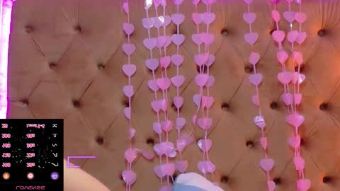 mira_lynxx online show from February 22, 6:02 am