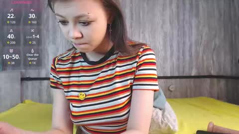 Snapshot of mira_one_ chatting on March 10, 8:41 am mira_one_ online show from March 10, 8:41 am