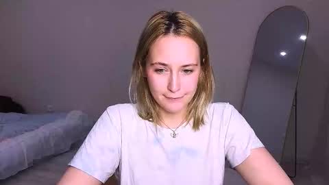 Snapshot of mira_spark chatting on October 2, 5:42 pm Mira online show from October 2, 5:42 pm