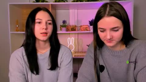 Snapshot of mira_vibe chatting on December 22, 5:59 am Mira online show from December 22, 5:59 am