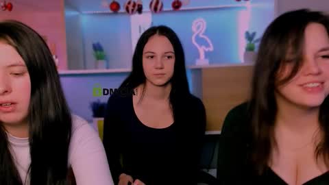 Snapshot of mira_vibe chatting on January 6, 5:55 am Mira online show from January 6, 5:55 am