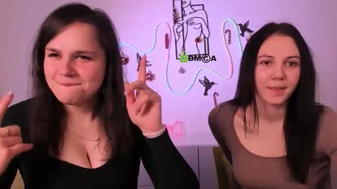 Snapshot of mira_vibe chatting on January 15, 7:02 am Mira online show from January 15, 7:02 am