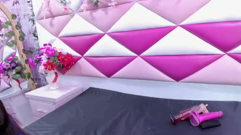 Snapshot of mirabella_miller chatting on October 30, 12:17 pm mirabella_miller online show from October 30, 12:17 pm