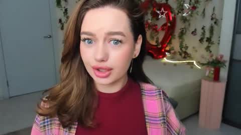 Emma online show from March 3, 7:31 pm