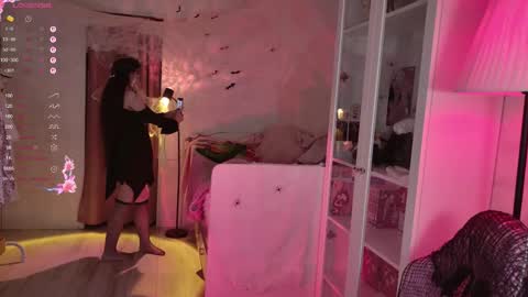 Mira online show from October 28, 5:04 pm