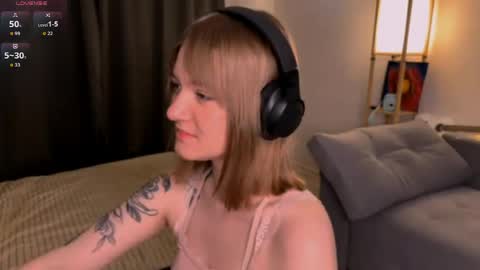 Mira online show from May 1, 7:18 pm