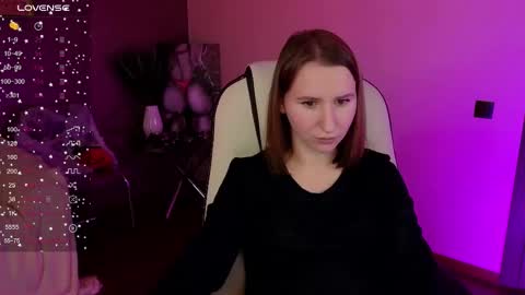 Mira online show from November 8, 7:01 pm