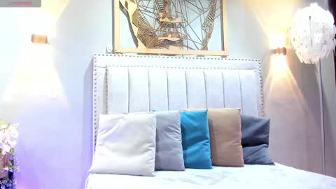    online show from March 18, 12:08 pm