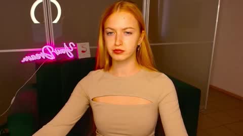 Snapshot of mirandamayers chatting on September 22, 5:53 am MirandaMayers online show from September 22, 5:53 am