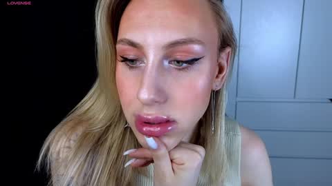 miraraid online show from December 19, 1:50 am