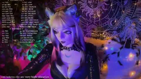 Snapshot of mirareed chatting on May 27, 5:43 pm mirareed online show from May 27, 5:43 pm