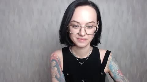 Snapshot of mirasky chatting on February 9, 11:14 am Mira online show from February 9, 11:14 am