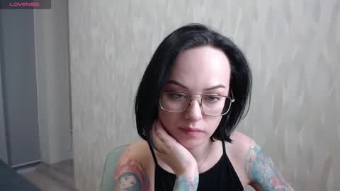 Snapshot of mirasky chatting on February 12, 3:27 pm Mira online show from February 12, 3:27 pm