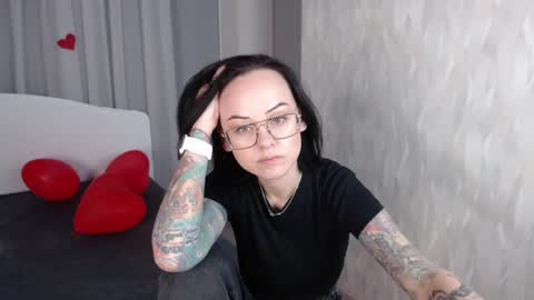 Snapshot of mirasky chatting on February 18, 3:54 pm Mira online show from February 18, 3:54 pm