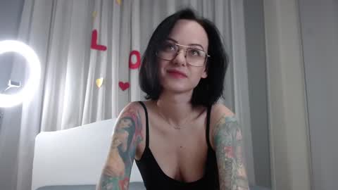 Snapshot of mirasky chatting on March 2, 8:18 pm Mira online show from March 2, 8:18 pm