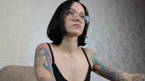 Snapshot of mirasky chatting on March 2, 11:31 pm Mira online show from March 2, 11:31 pm