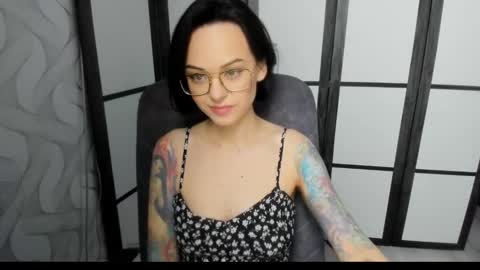 Snapshot of mirasky chatting on March 10, 11:27 pm Mira online show from March 10, 11:27 pm