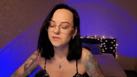 MiraSkyy online show from May 15, 5:31 pm