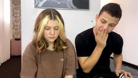 mirelcouple online show from February 18, 10:00 am