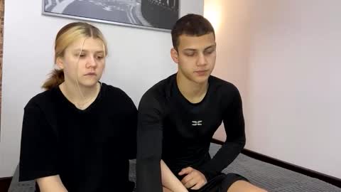 mirelcouple online show from February 19, 10:11 am