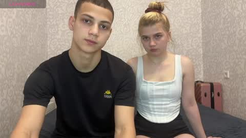 Snapshot of mirelcouple chatting on May 14, 10:11 am mirelcouple online show from May 14, 10:11 am