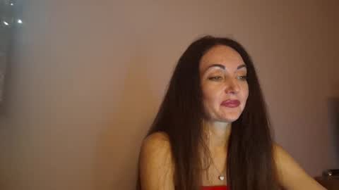 Christina online show from June 9, 9:15 pm