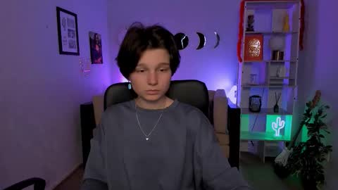 Snapshot of mirginia_lovely chatting on March 10, 2:55 pm mirgi online show from March 10, 2:55 pm