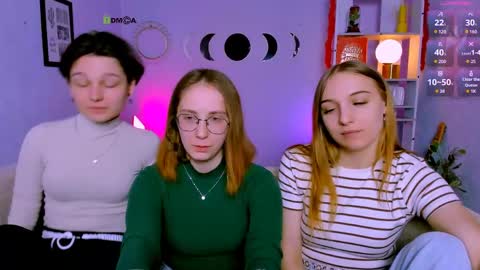 Snapshot of mirginia_lovely chatting on March 19, 1:15 pm mirgi online show from March 19, 1:15 pm