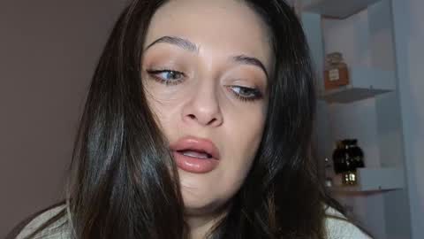 Snapshot of mirrabelleee chatting on February 4, 8:20 am Mirrabelle online show from February 4, 8:20 am