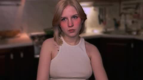 Mira online show from November 11, 12:10 am