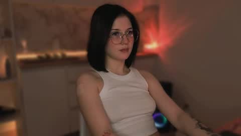 Snapshot of mirrameow chatting on May 24, 9:31 pm Mira online show from May 24, 9:31 pm