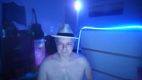 Snapshot of mirwais chatting on February 22, 6:19 pm Mirwais online show from February 22, 6:19 pm